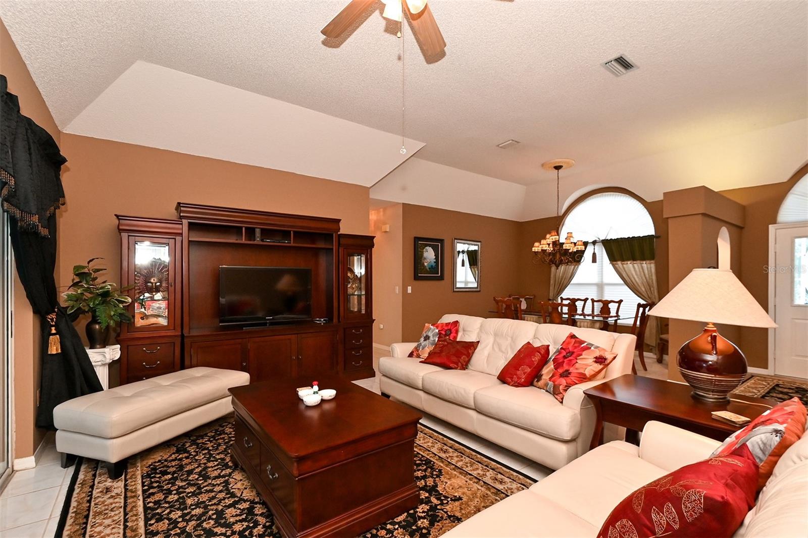 MEADOWS - Residential Lease