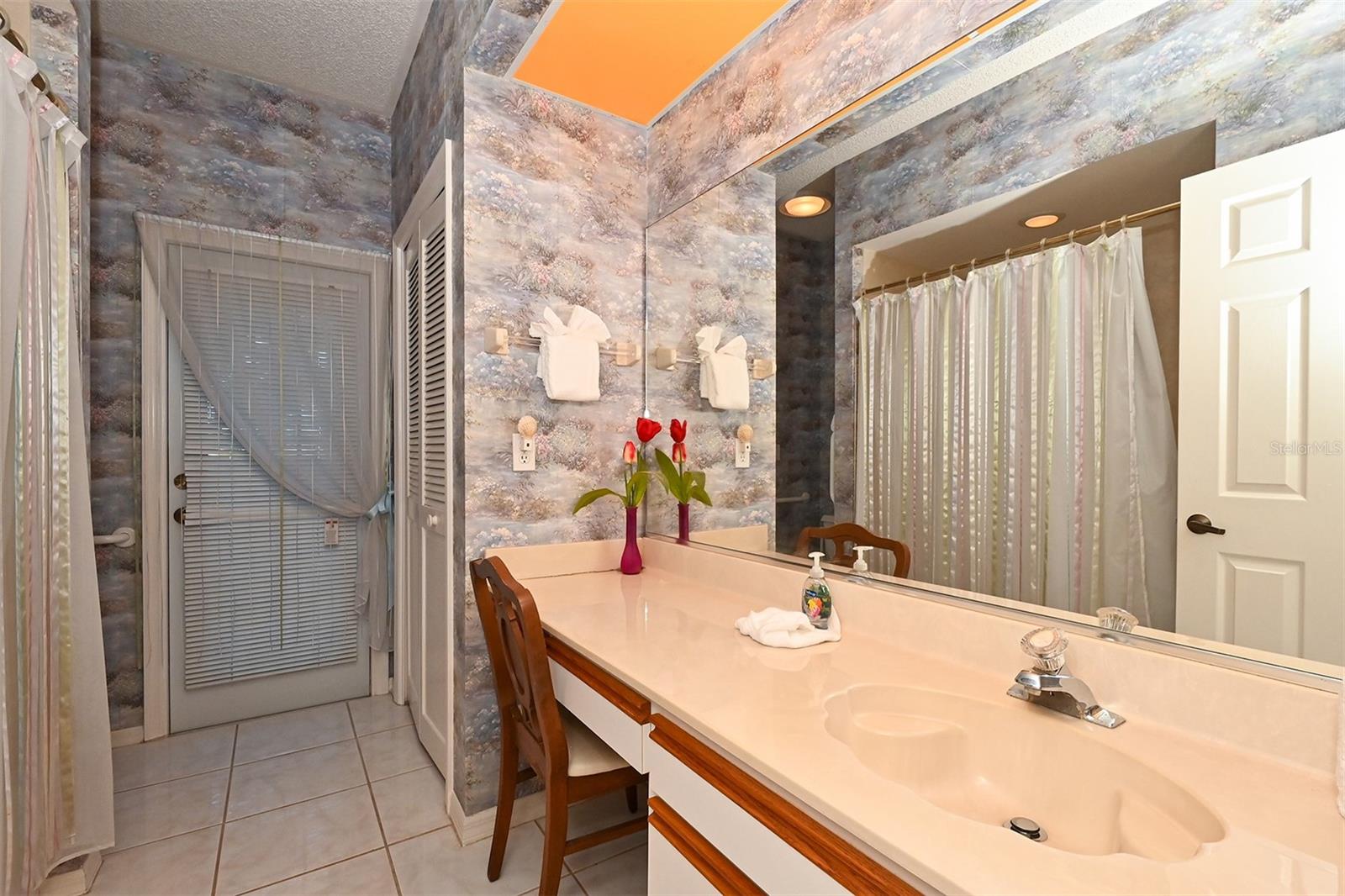 MEADOWS - Residential Lease