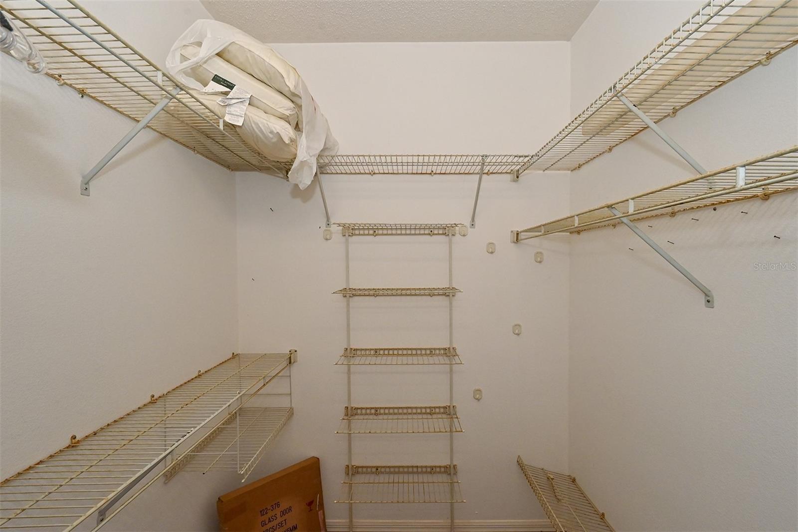 MEADOWS - Residential Lease