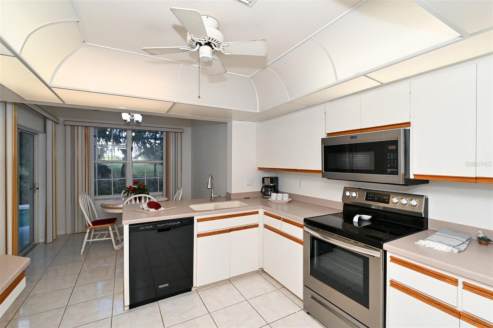 MEADOWS - Residential Lease