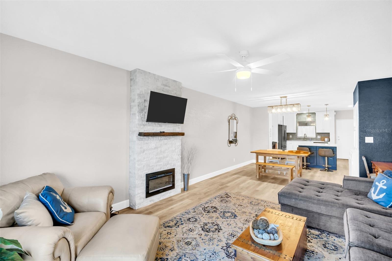 VISTA DEL MAR CONDO - Residential