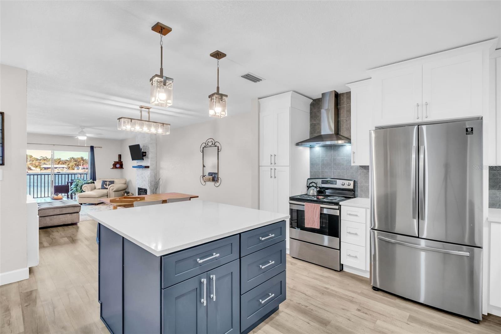 VISTA DEL MAR CONDO - Residential