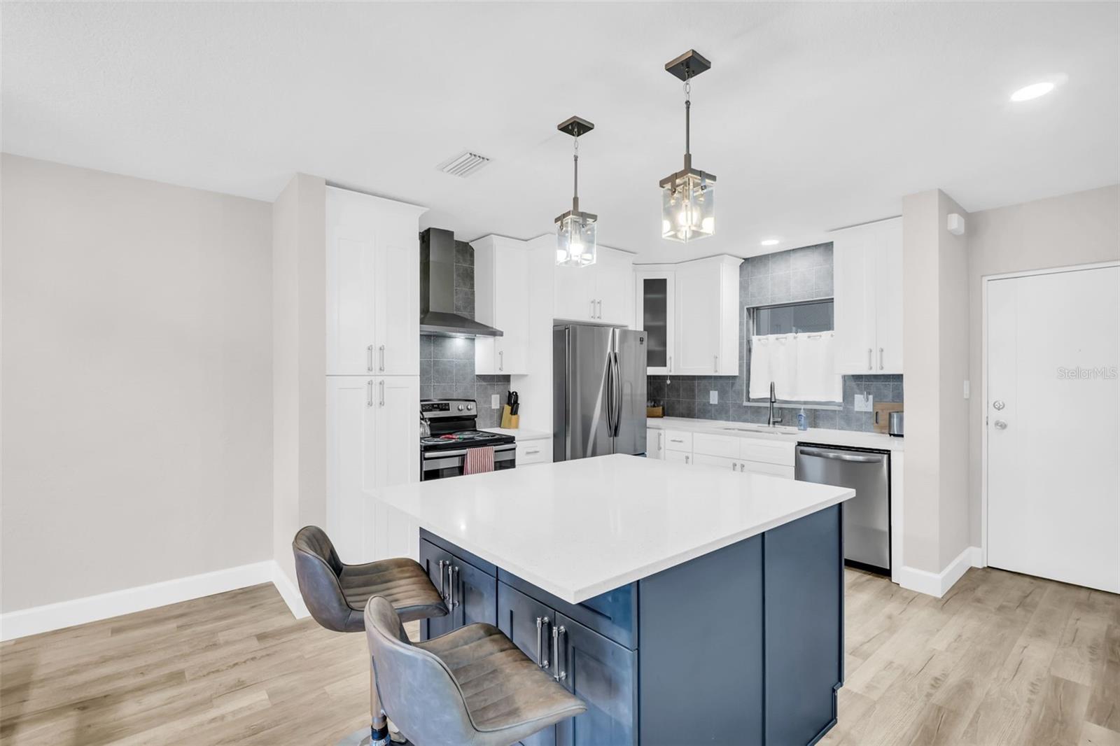 VISTA DEL MAR CONDO - Residential