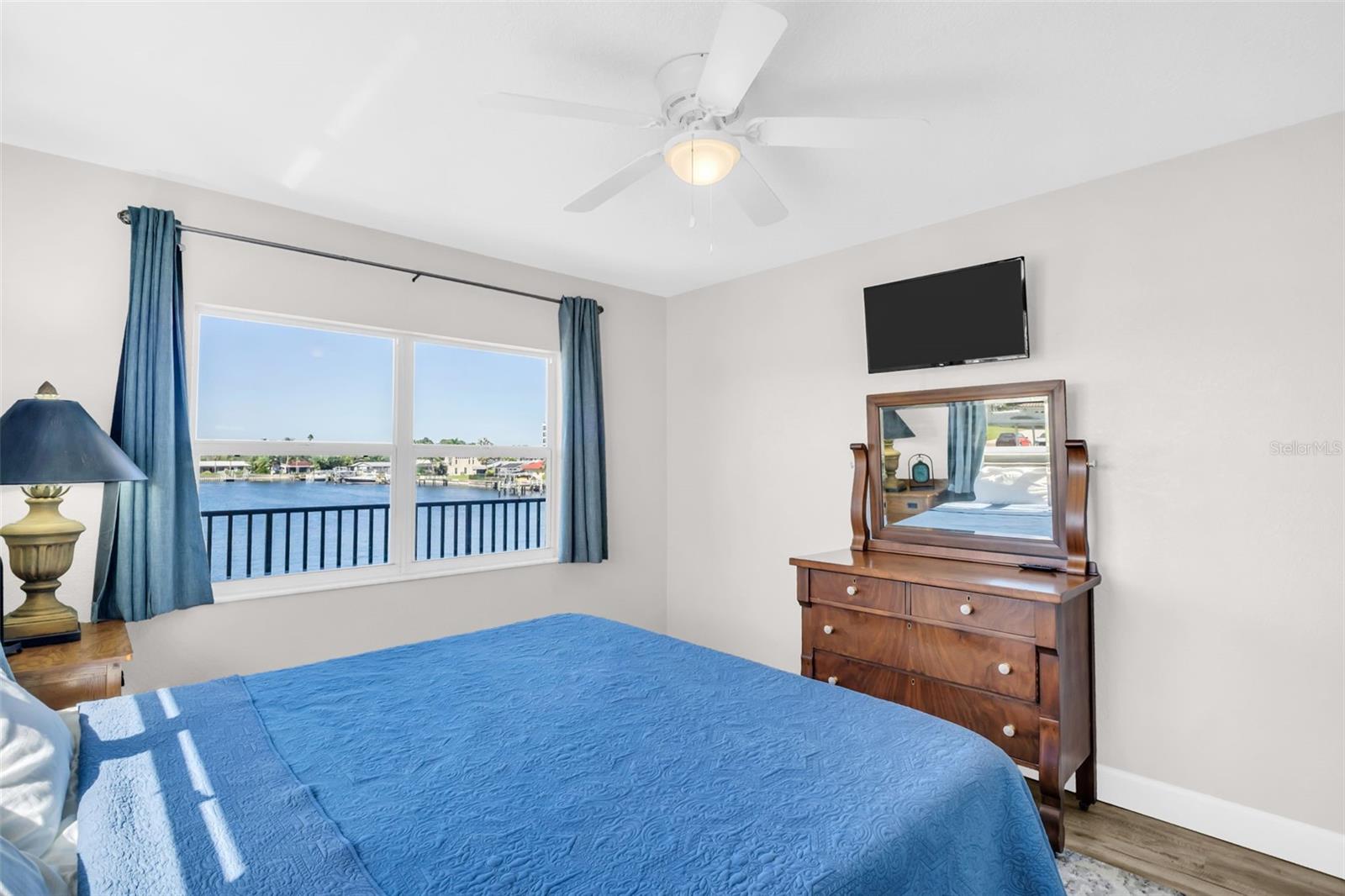 VISTA DEL MAR CONDO - Residential