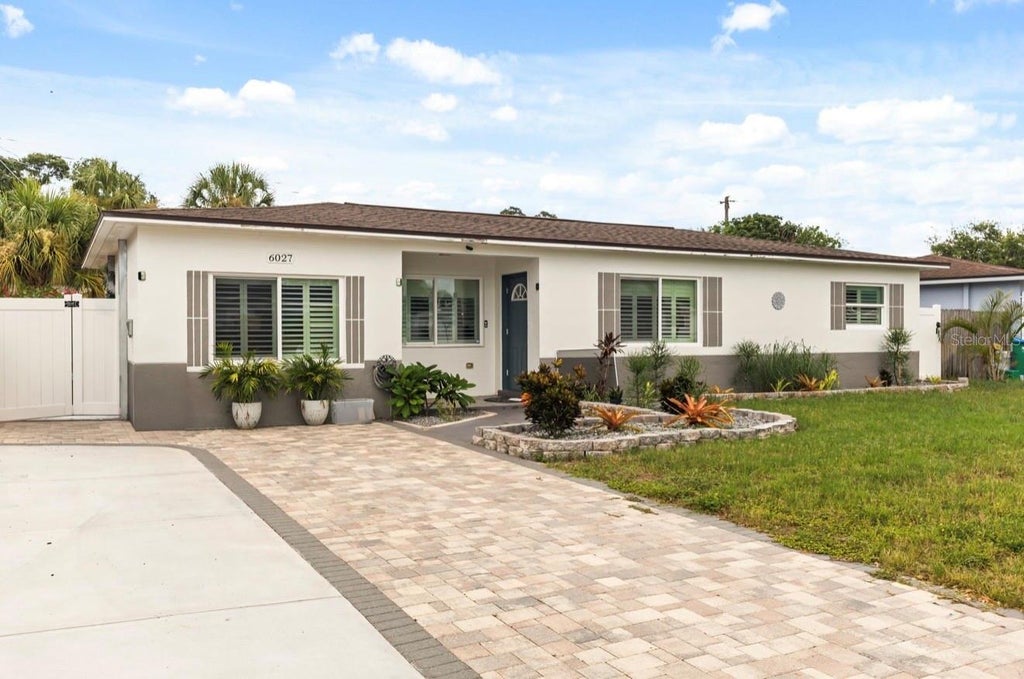 Photo of 6027 43rd Terrace N, Kenneth City, FL 33709 (MLS # A4706334)