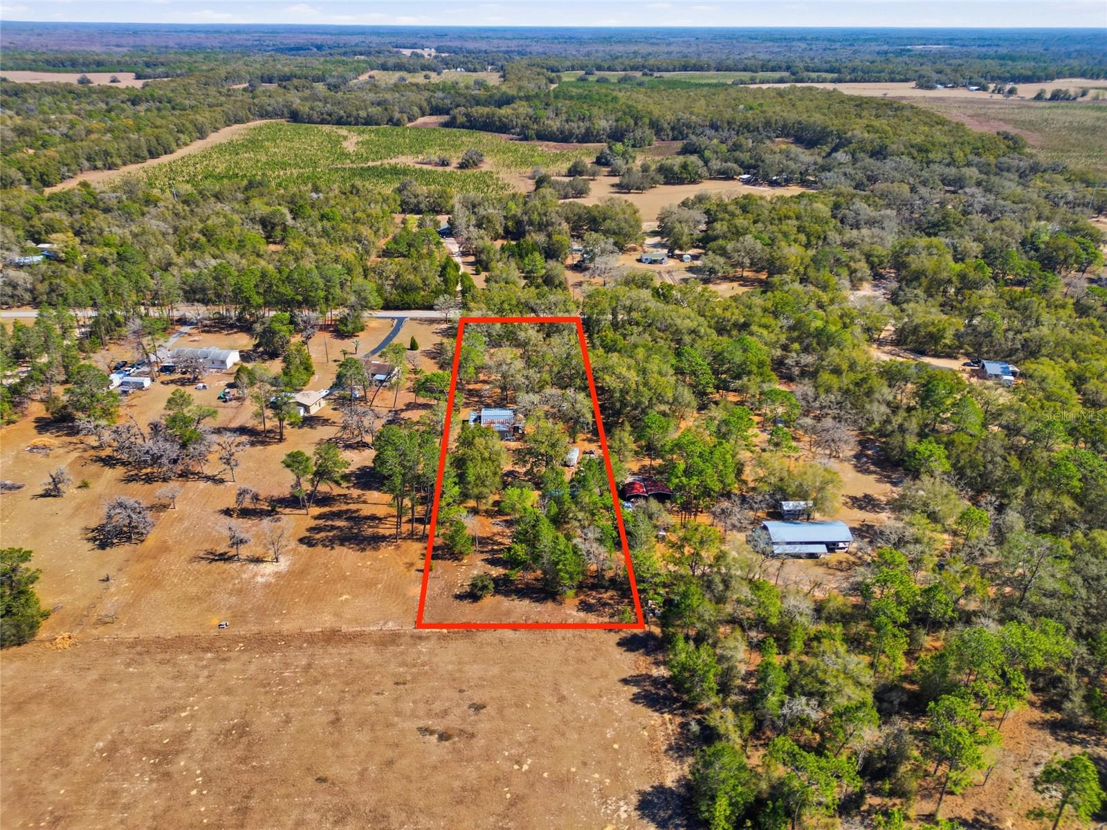 WHISPERING OAKS - Residential