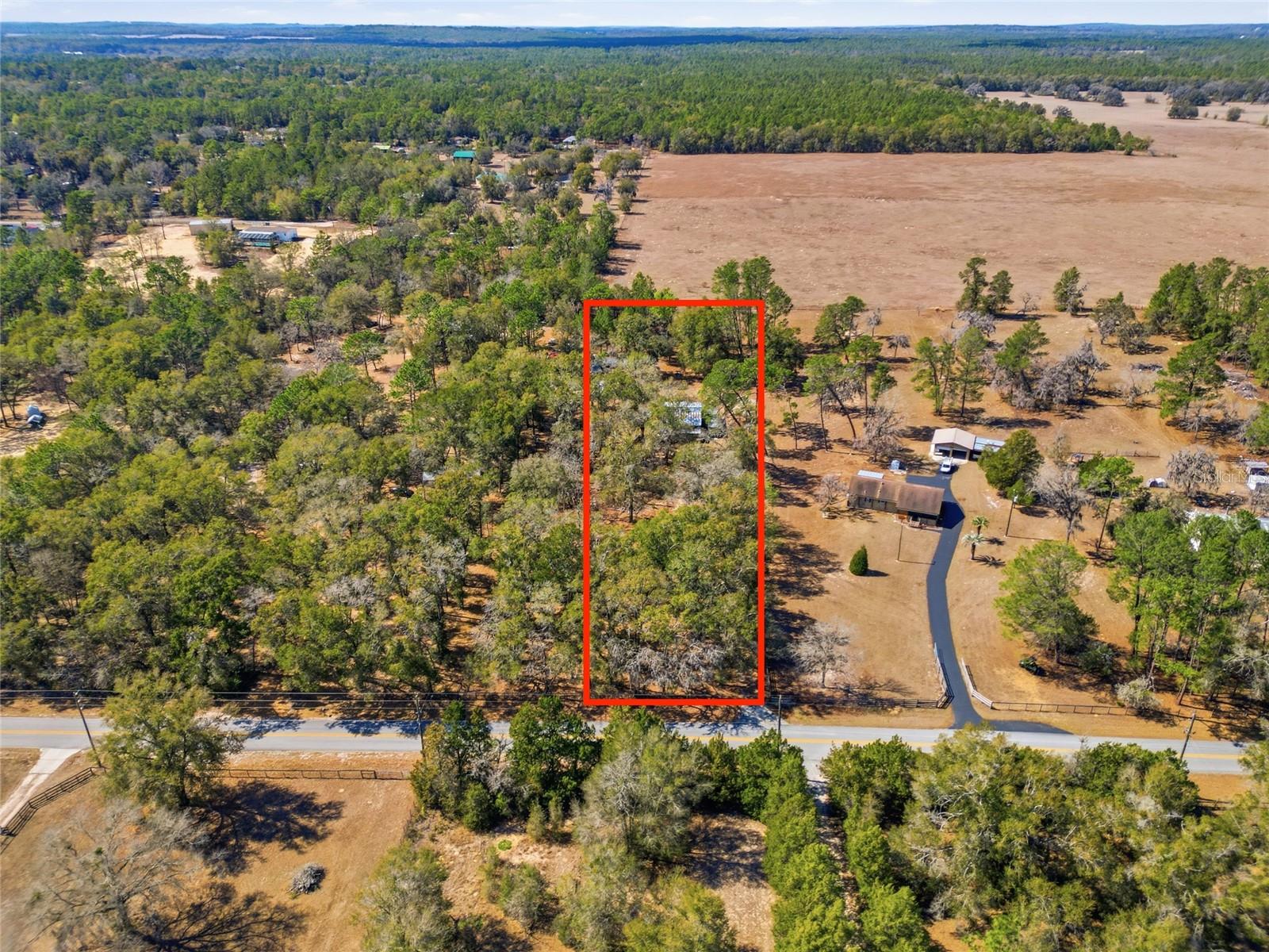 WHISPERING OAKS - Residential