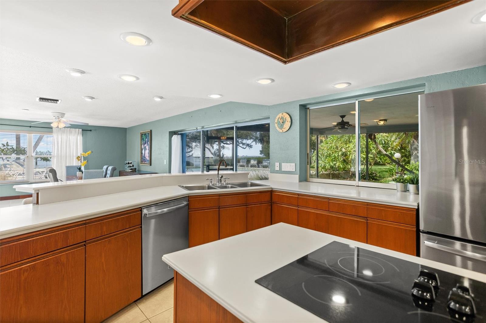 PINELLAS POINT ADD SEC A CANAL SEC - Residential