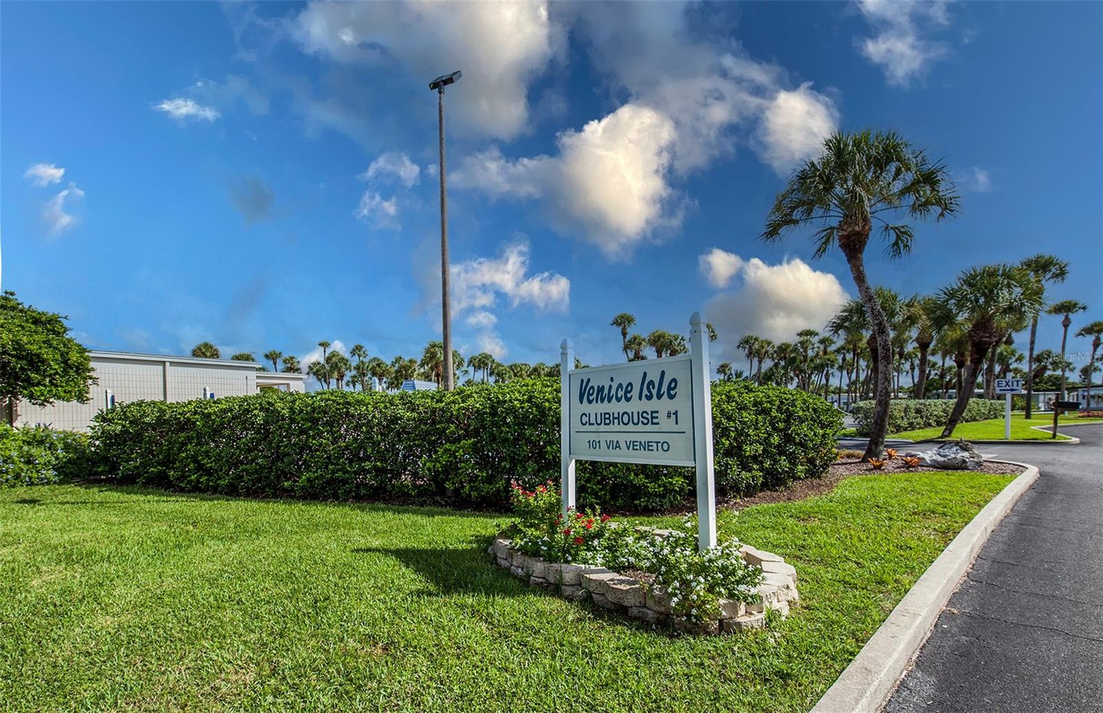VENICE ISLE - Residential