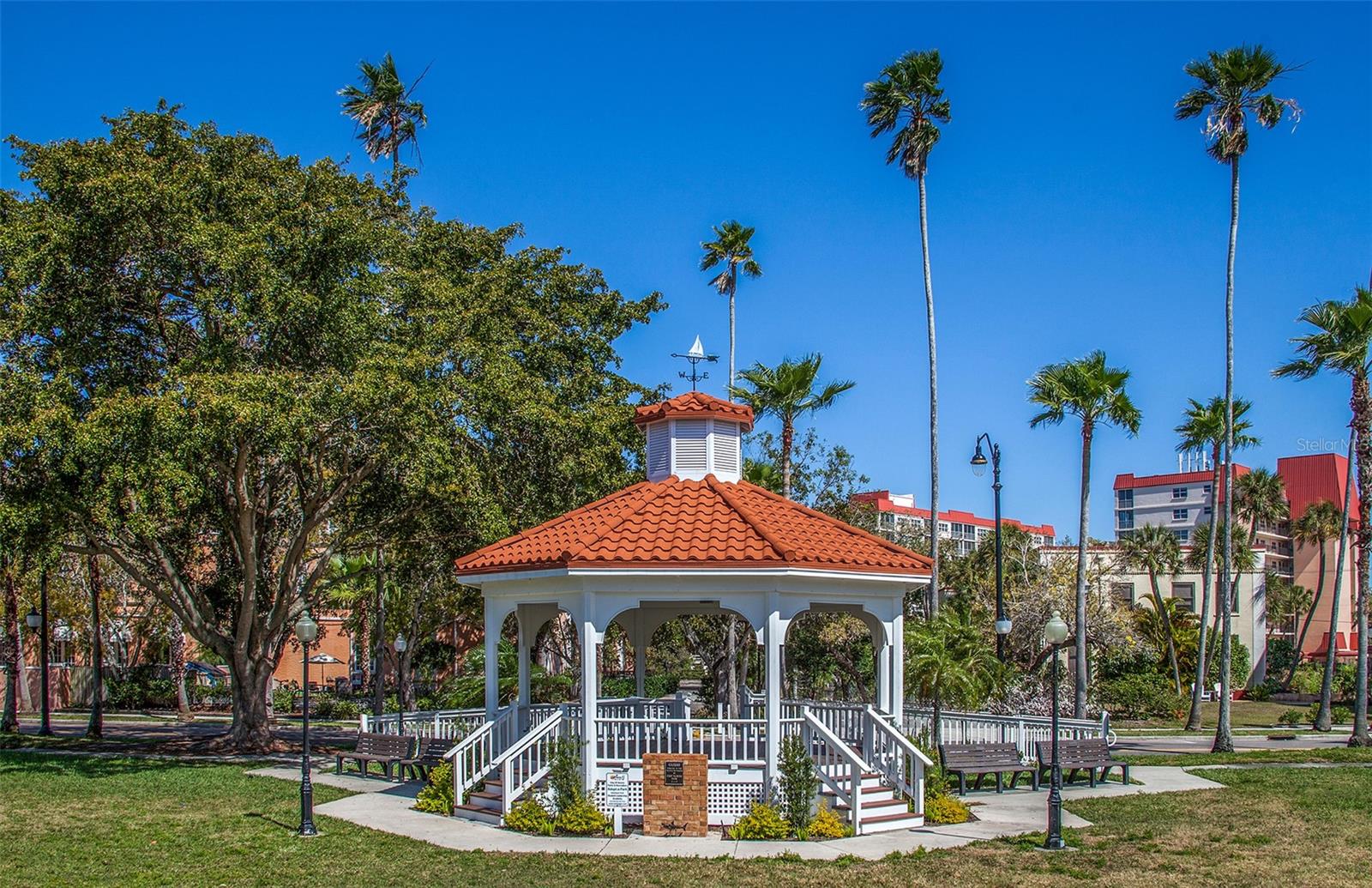 VENICE ISLE - Residential