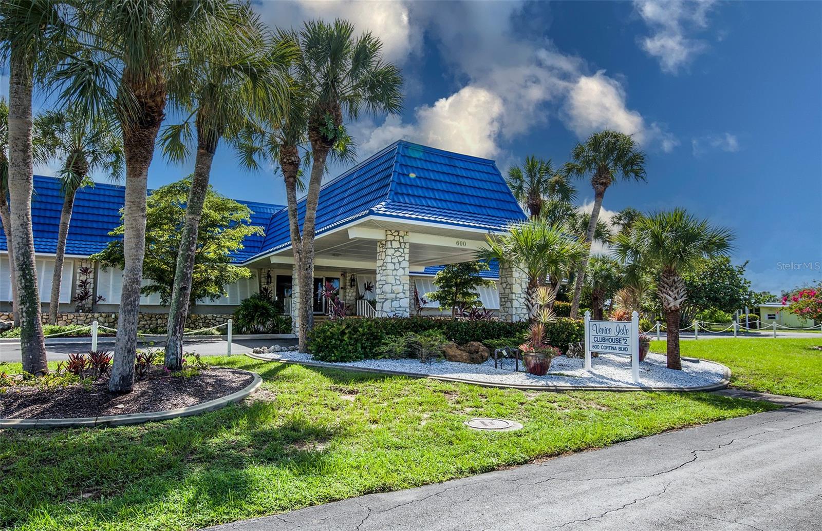 VENICE ISLE - Residential