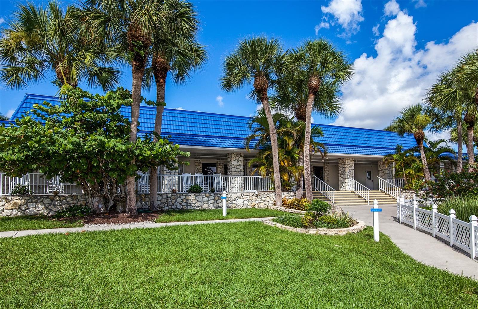 VENICE ISLE - Residential