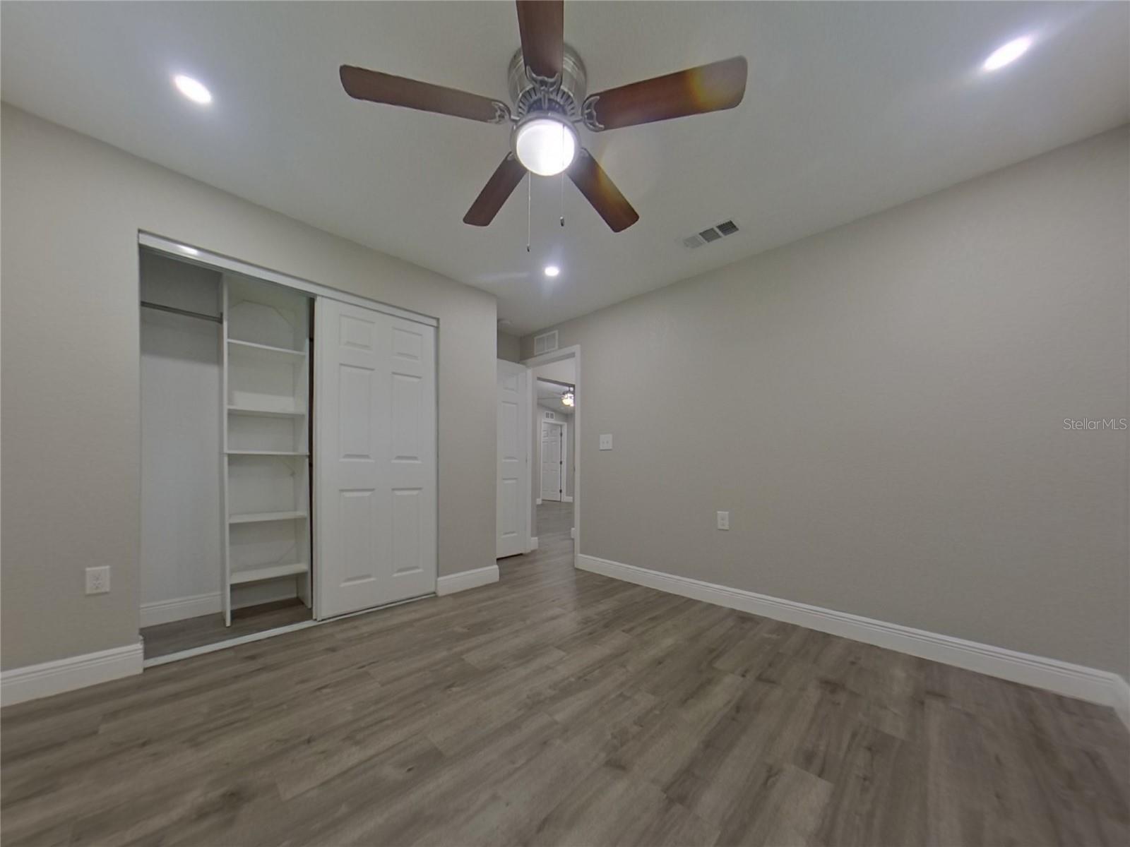 LAKE MENDELIN ESTATES - Residential Lease