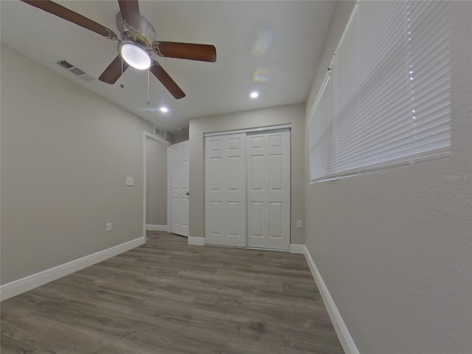 LAKE MENDELIN ESTATES - Residential Lease