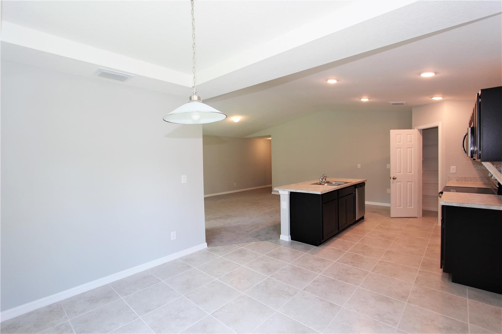 ROTONDA LAKES - Residential