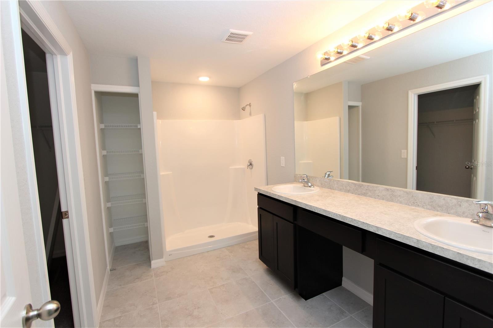 ROTONDA LAKES - Residential