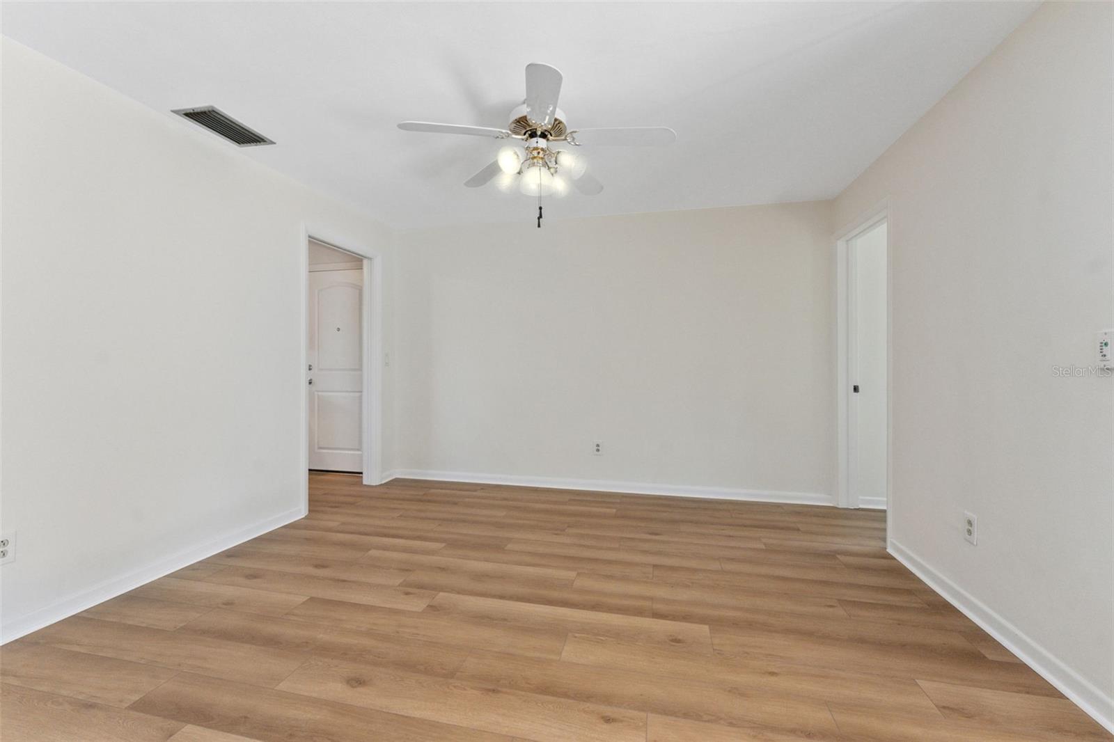 SUNSET LAKE ESTATES - Residential