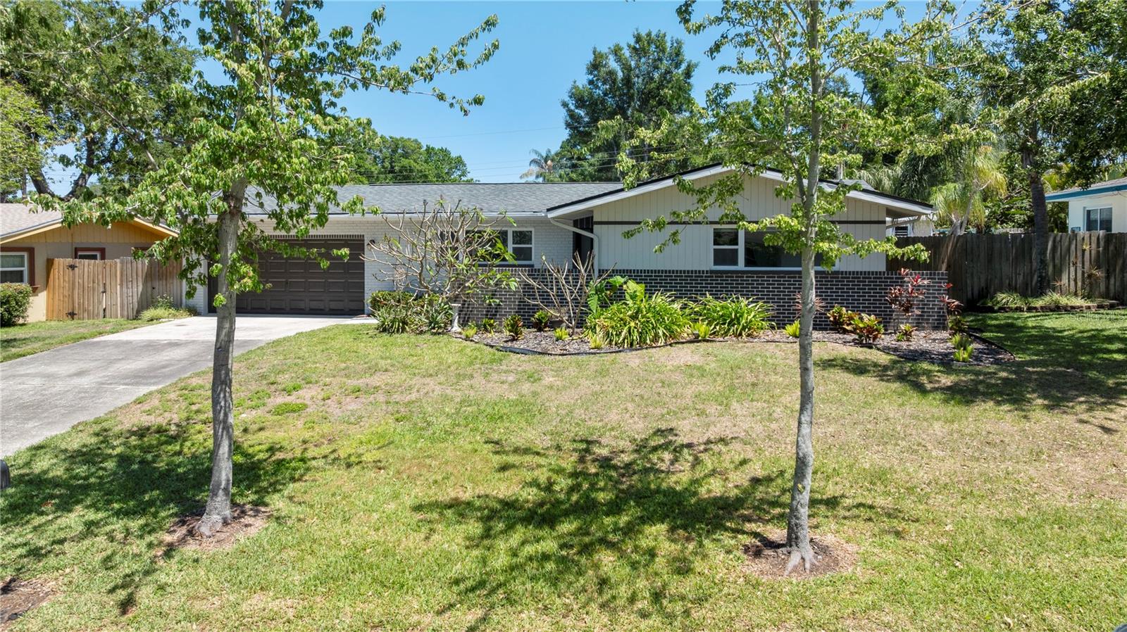 SUNSET LAKE ESTATES - Residential