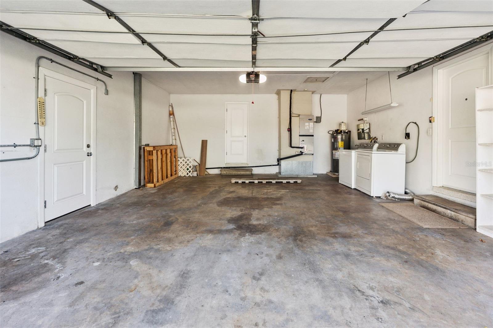 SUNSET LAKE ESTATES - Residential