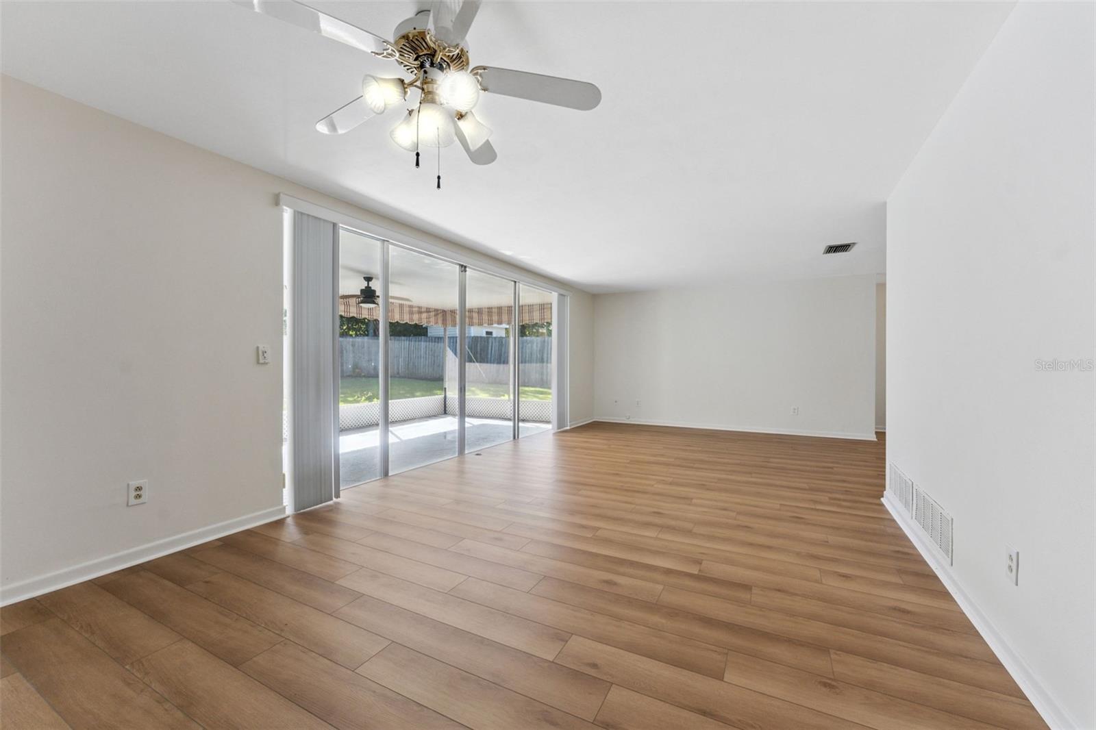 SUNSET LAKE ESTATES - Residential