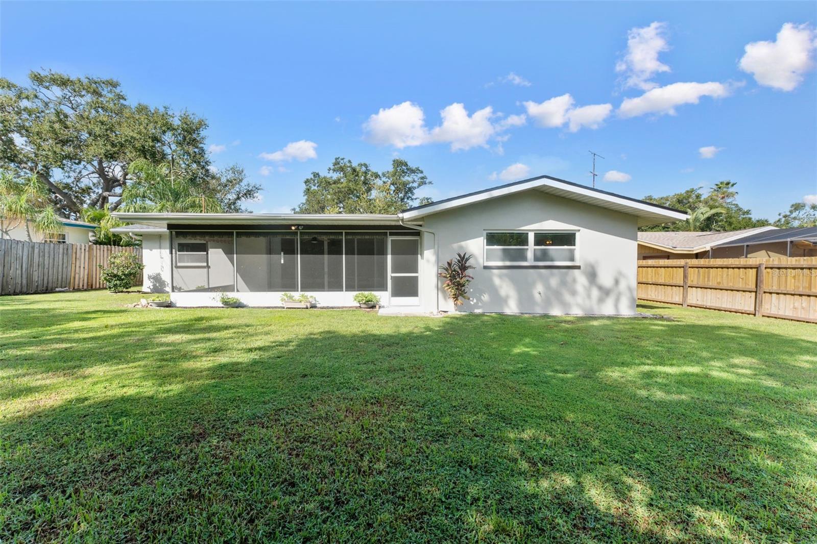 SUNSET LAKE ESTATES - Residential