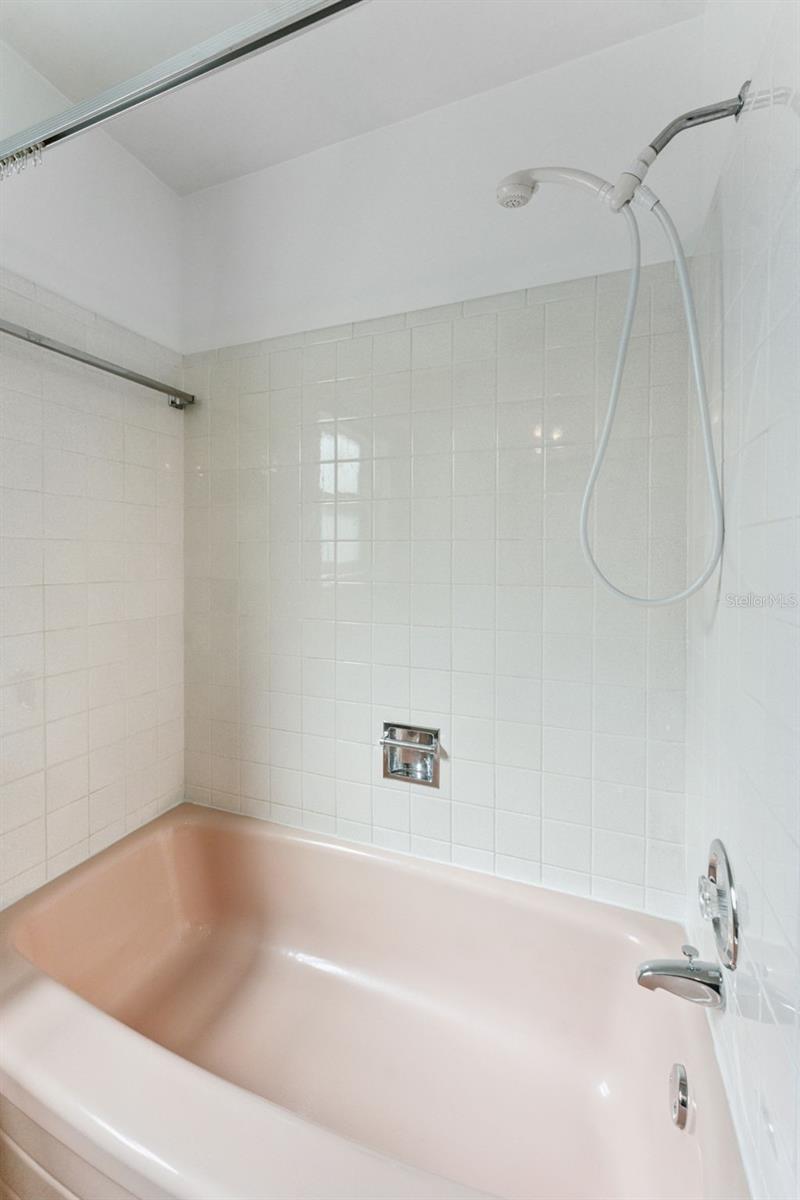 SUNSET LAKE ESTATES - Residential