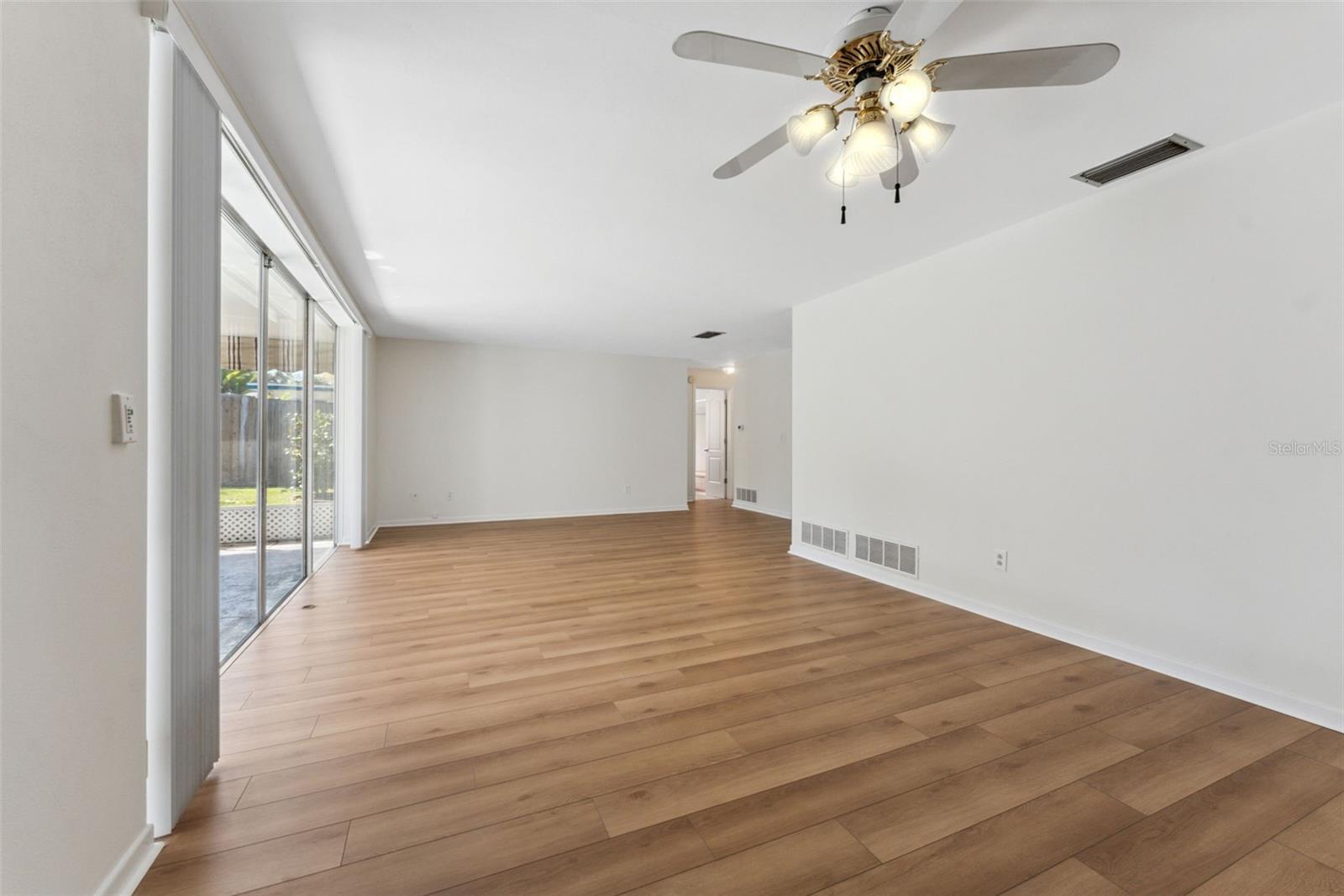 SUNSET LAKE ESTATES - Residential