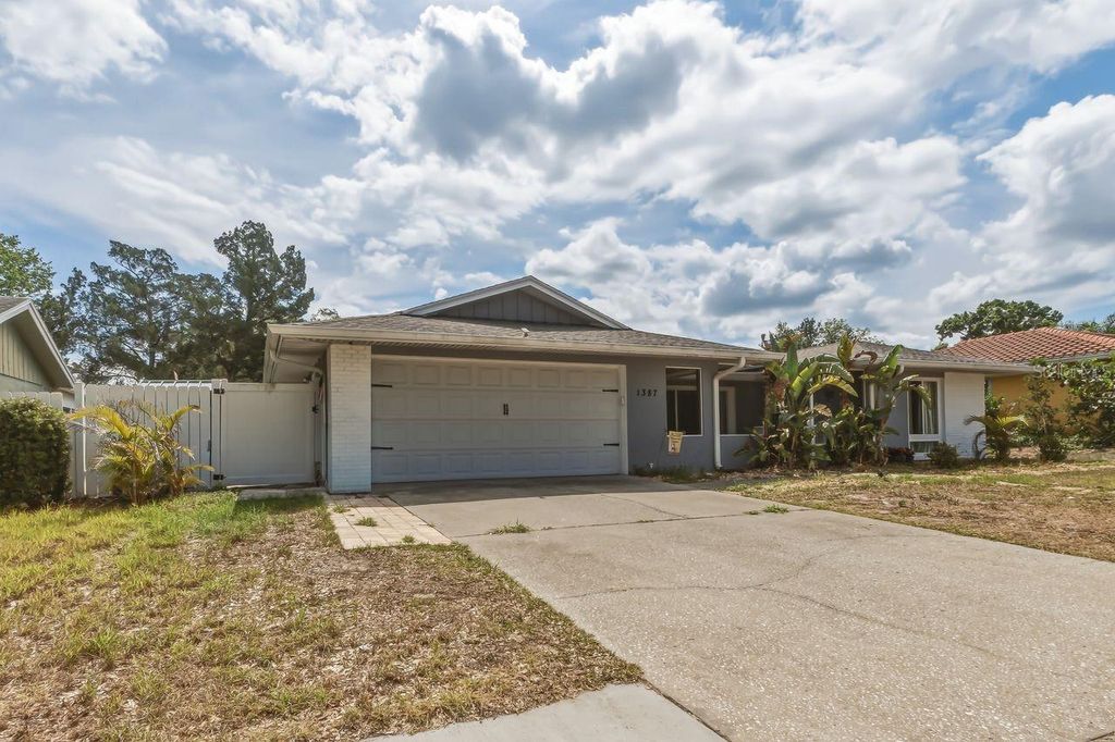 Photo of 1387 S Disston Avenue, Tarpon Springs, FL 34689 (MLS # TB8506648)