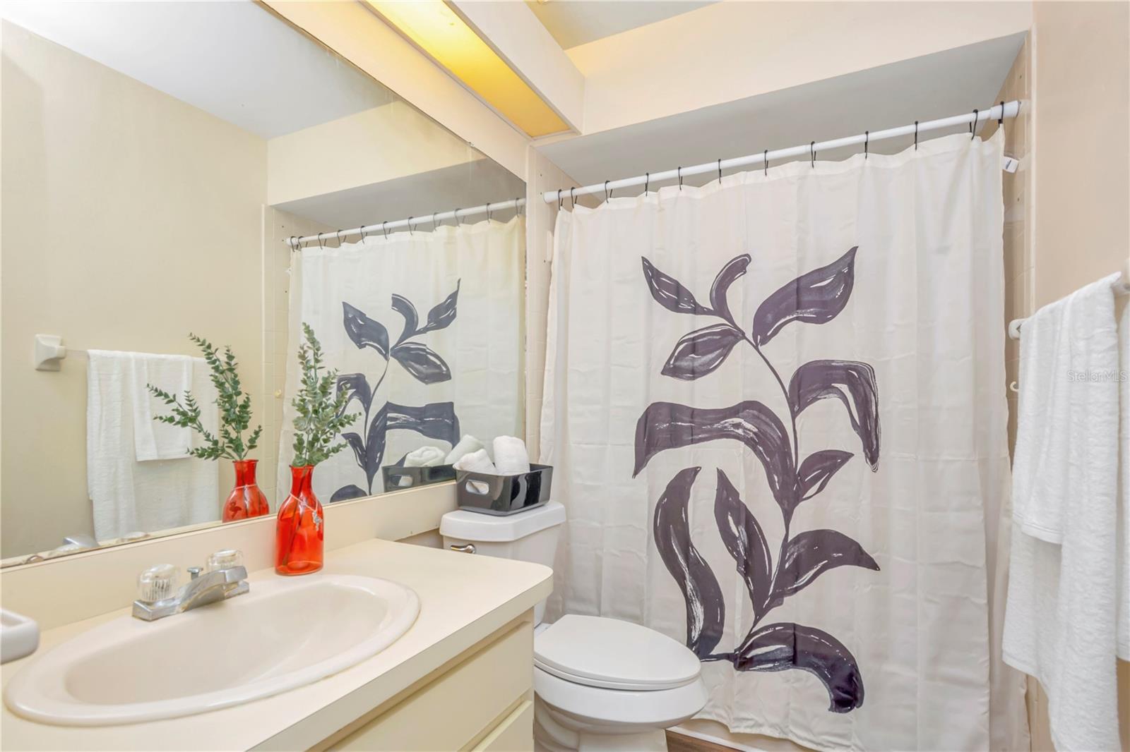 VILLAS OF NORTHDALE PH 01 - Residential