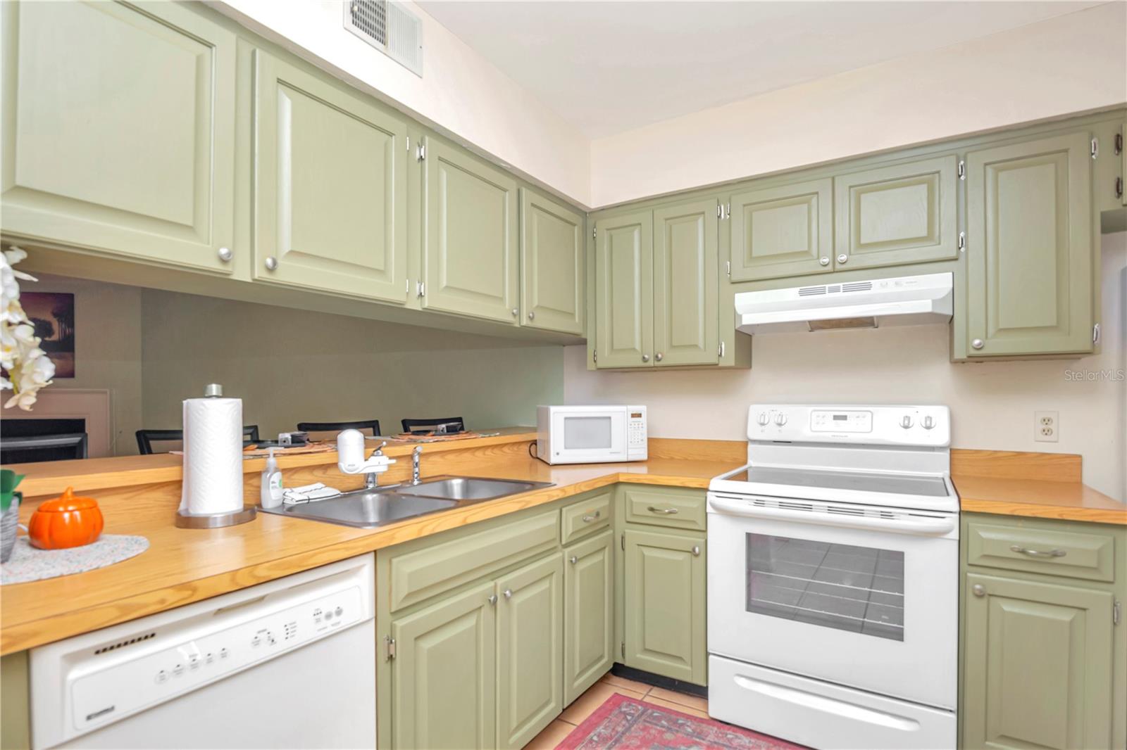 VILLAS OF NORTHDALE PH 01 - Residential