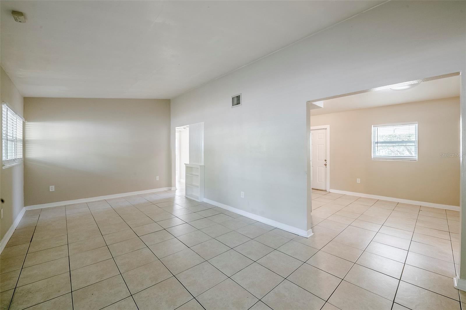 4124 CAYWOOD CIRCLE