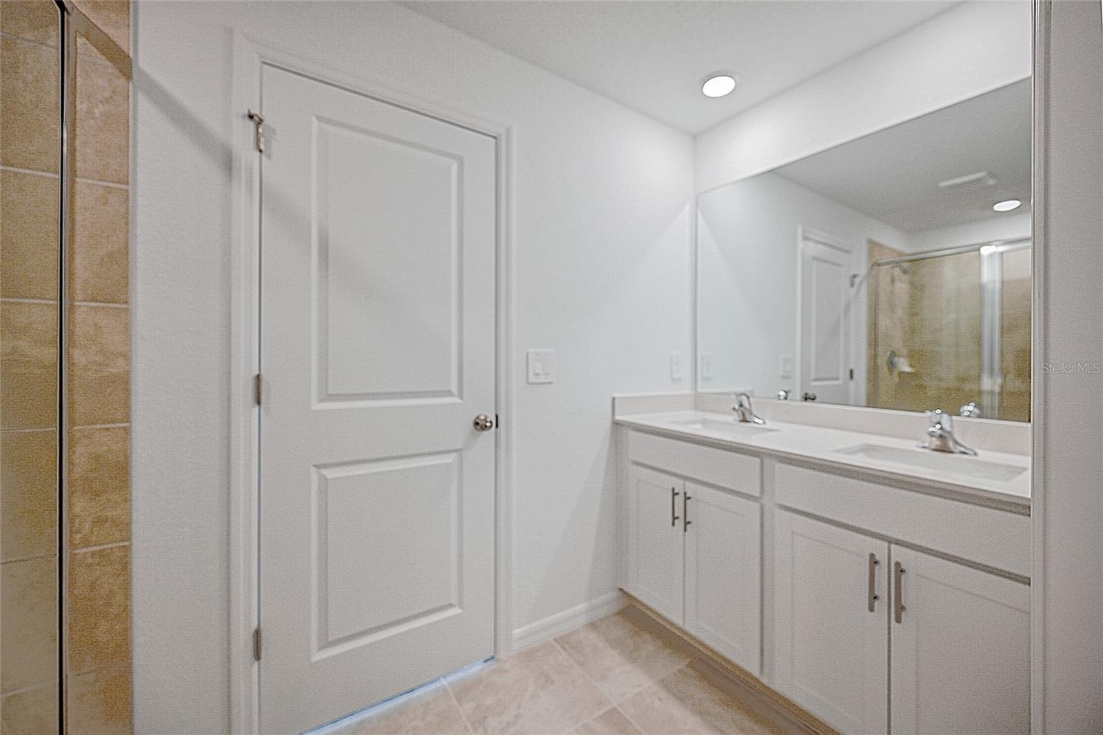 AURORA SUB - Residential Lease