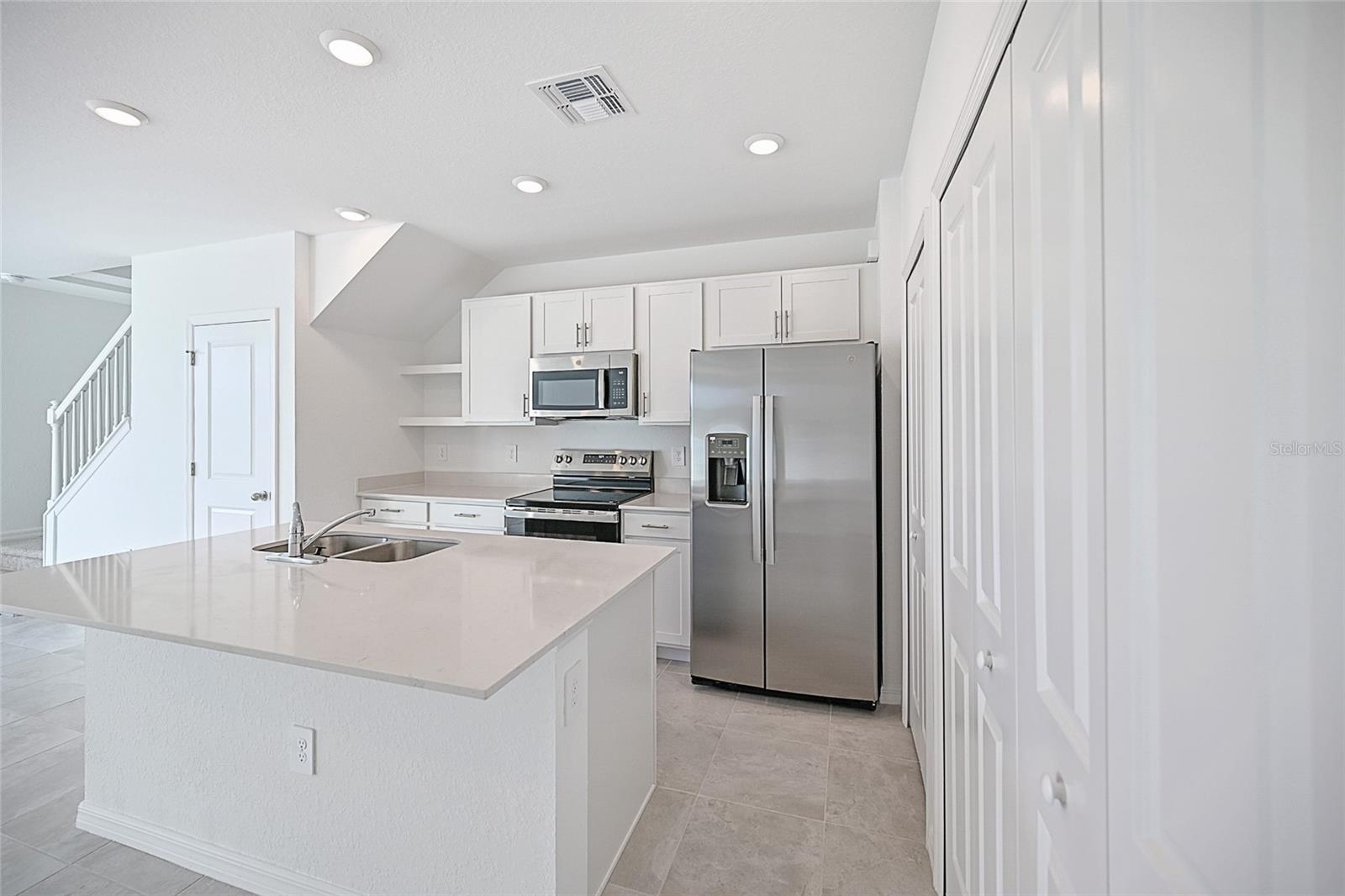 AURORA SUB - Residential Lease