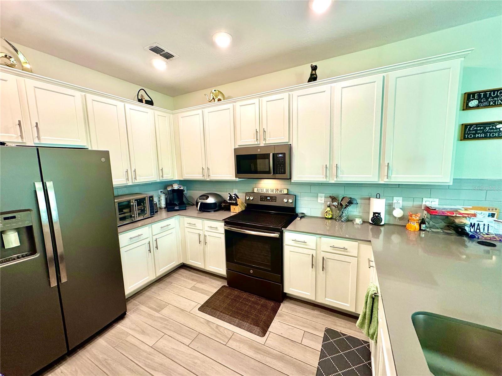 9896 RED EAGLE DRIVE