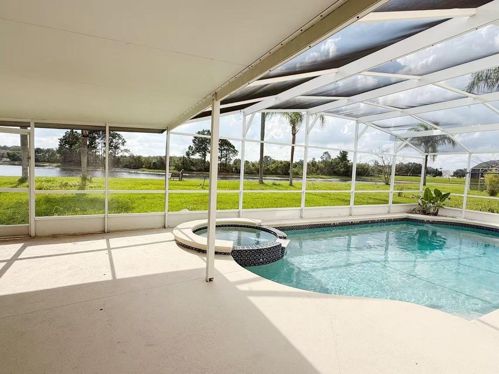 Photo of 842 Horseshoe Falls Drive, Orlando, FL 32828 (MLS # O6436622)