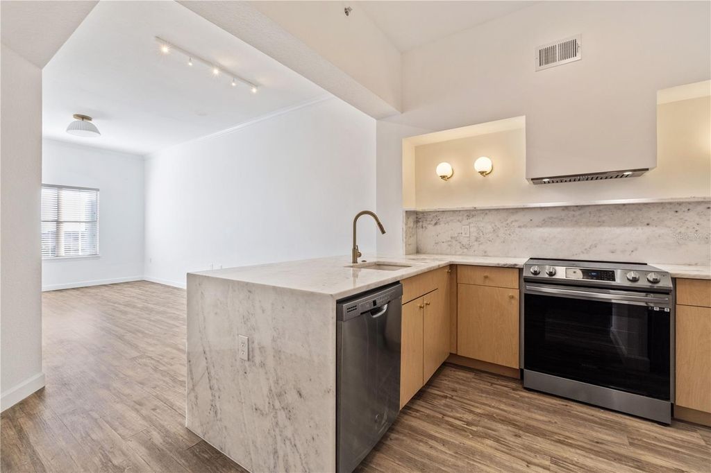 Photo of 100 4th Avenue S #412, St Petersburg, FL 33701 (MLS # TB8469072)