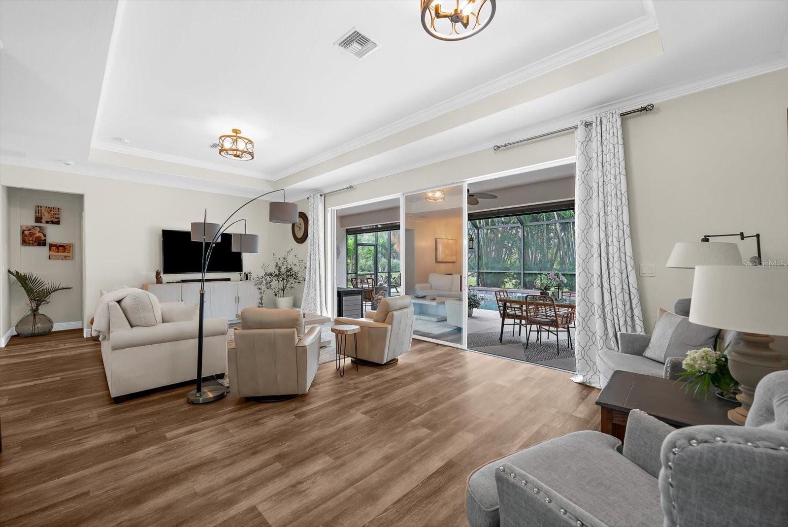 RIVER STRAND - Residential