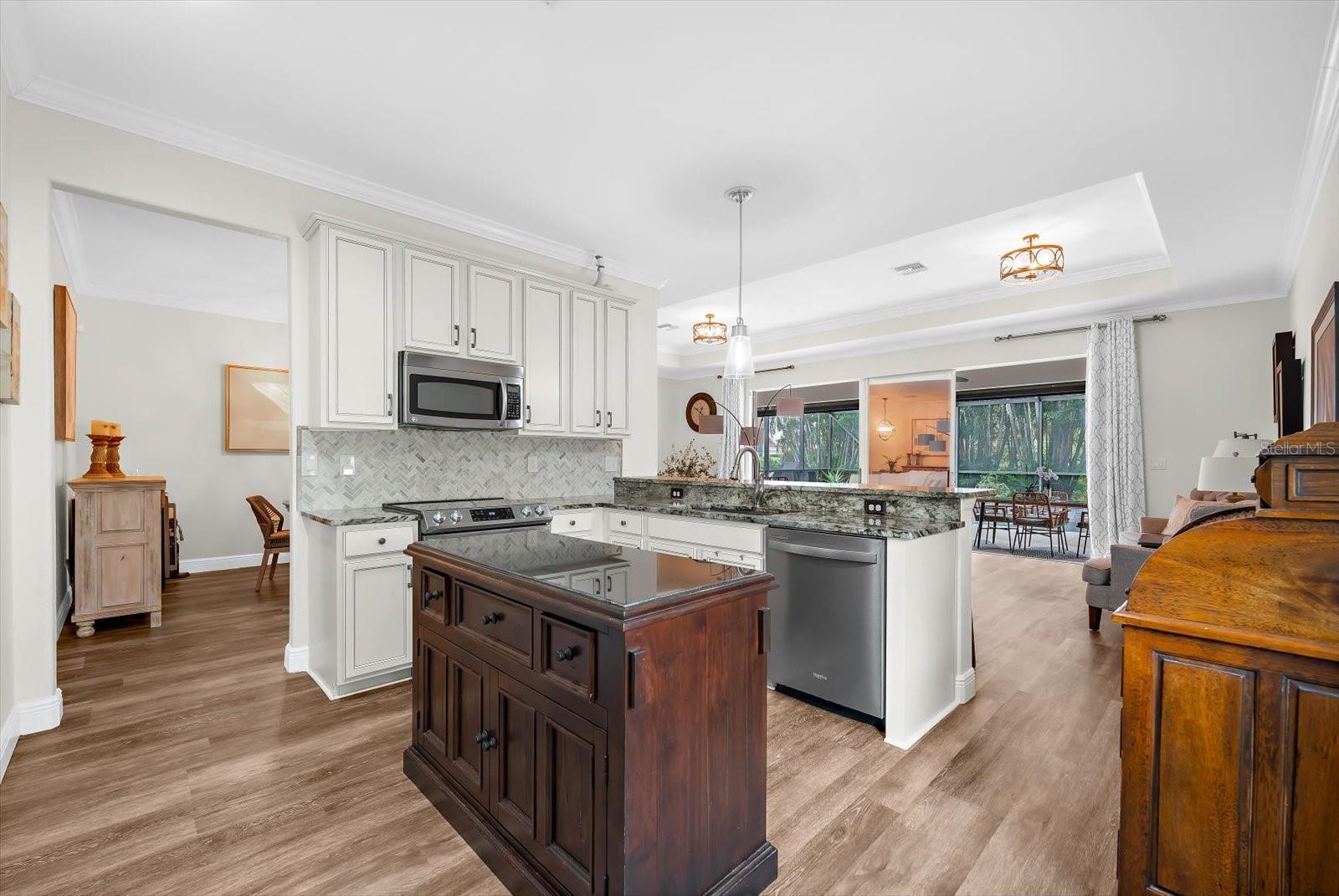 RIVER STRAND - Residential