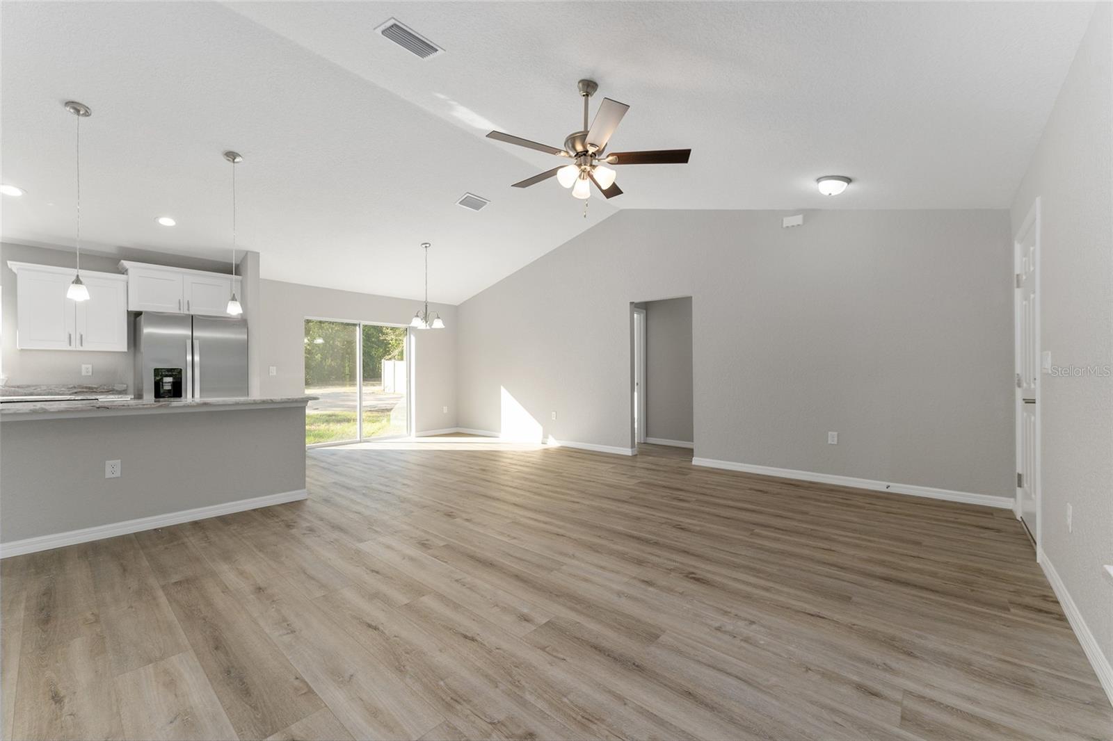 SILVER SPRINGS SHORES - Residential