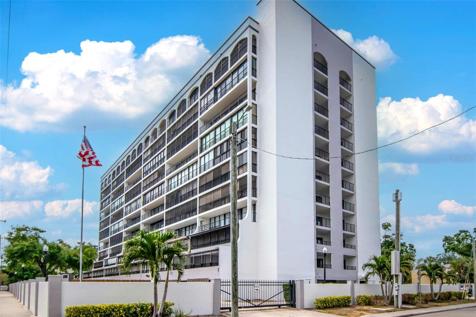 One or more photo(s) has been virtually staged. Where Lifestyle Meets Location! Exceptional Living in the Heart of South Tampa
Nestled in the highly sought-after walkable neighborhood of Palma Ceia, this beautifully updated 8th-floor condo offers the perfect blend of comfort, convenience, and location. Located just minutes from top-rated restaurants, shopping, and schools. This 2-bedroom 2-bath residence features an in-unit washer and dryer, and a spacious screened-in balcony offering gorgeous south-facing sunset views.
Enjoy the added benefits of a private storage unit and personally reserved covered parking spot. Residents of this community have access to an array of resort-style amenities, including a sparkling pool and spa with covered lanai and grill, a well-equipped fitness center, clubhouse with event space, library/business center, and 24-hour security with a manned gated entrance.
With easy access to Downtown, Tampa Riverwalk, Channel District, Tampa International Airport, Hyde Park, SoHo, Bayshore Boulevard, MacDill Airforce Base, renowned Hospitals, premier art/entertainment, sports venues, and top-tier schools (Mitchell, Wilson, Plant). South Tampa living at its finest!