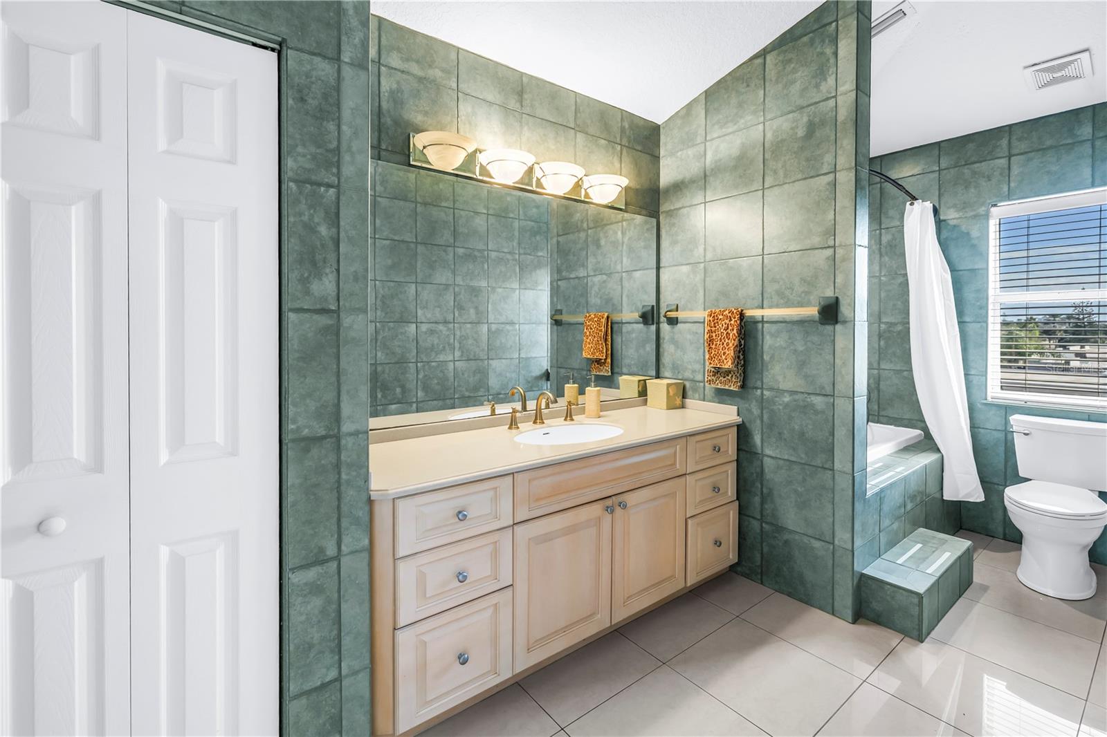 ST PETERSBURG BEACH NORTH UNIT 7 - Residential Lease