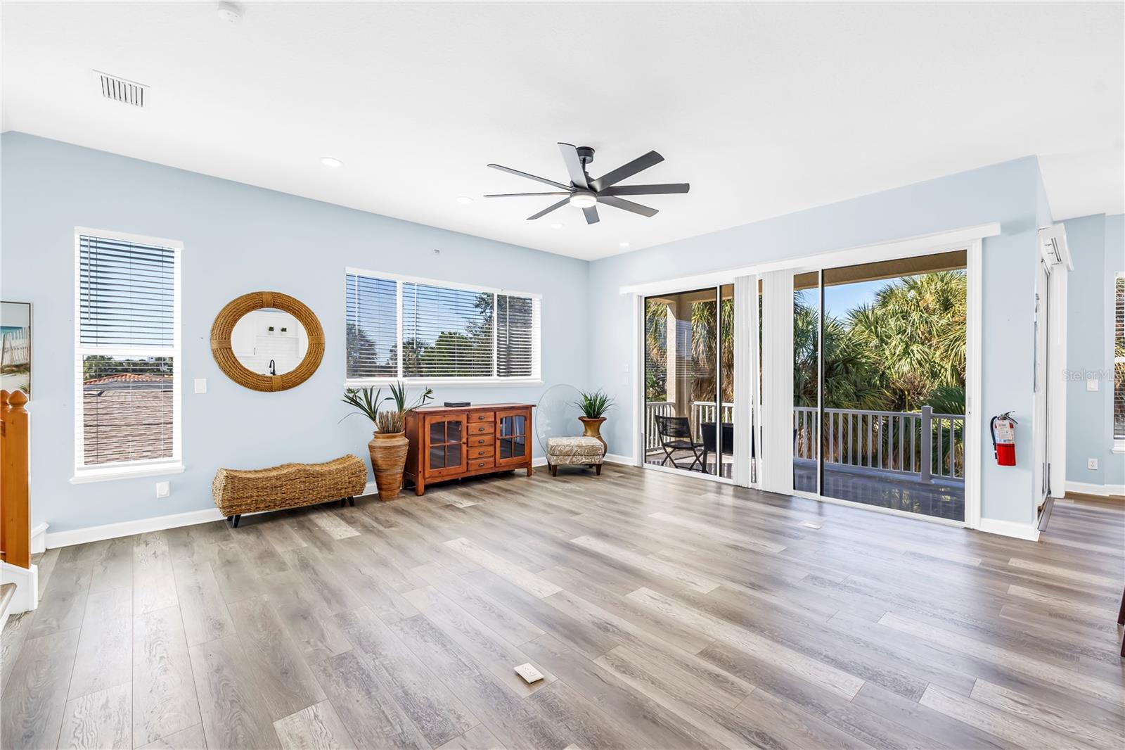 ST PETERSBURG BEACH NORTH UNIT 7 - Residential Lease