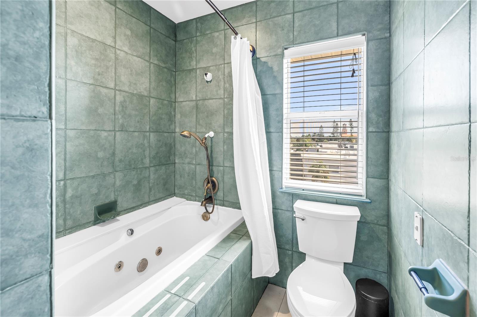 ST PETERSBURG BEACH NORTH UNIT 7 - Residential Lease