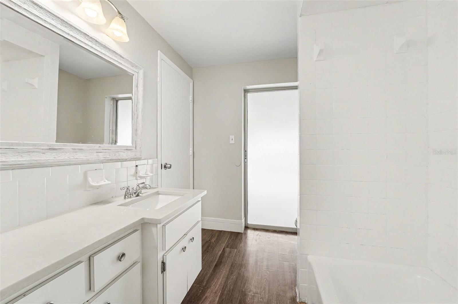 JASMINE LAKES - Residential