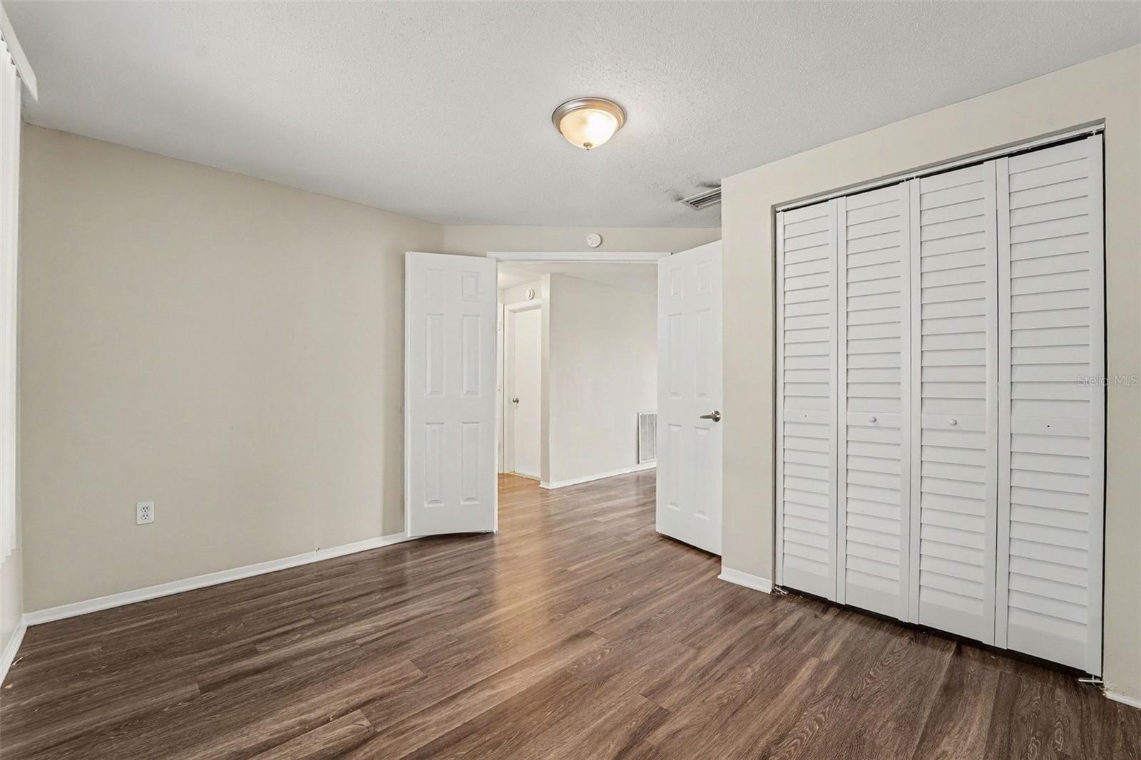 JASMINE LAKES - Residential