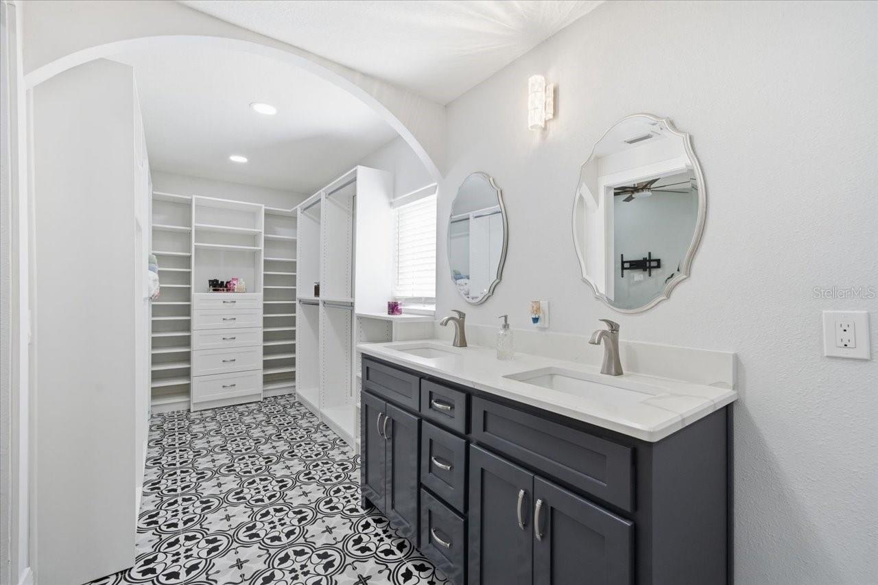 VILLAGE VI OF CARROLLWOOD VILL - Residential