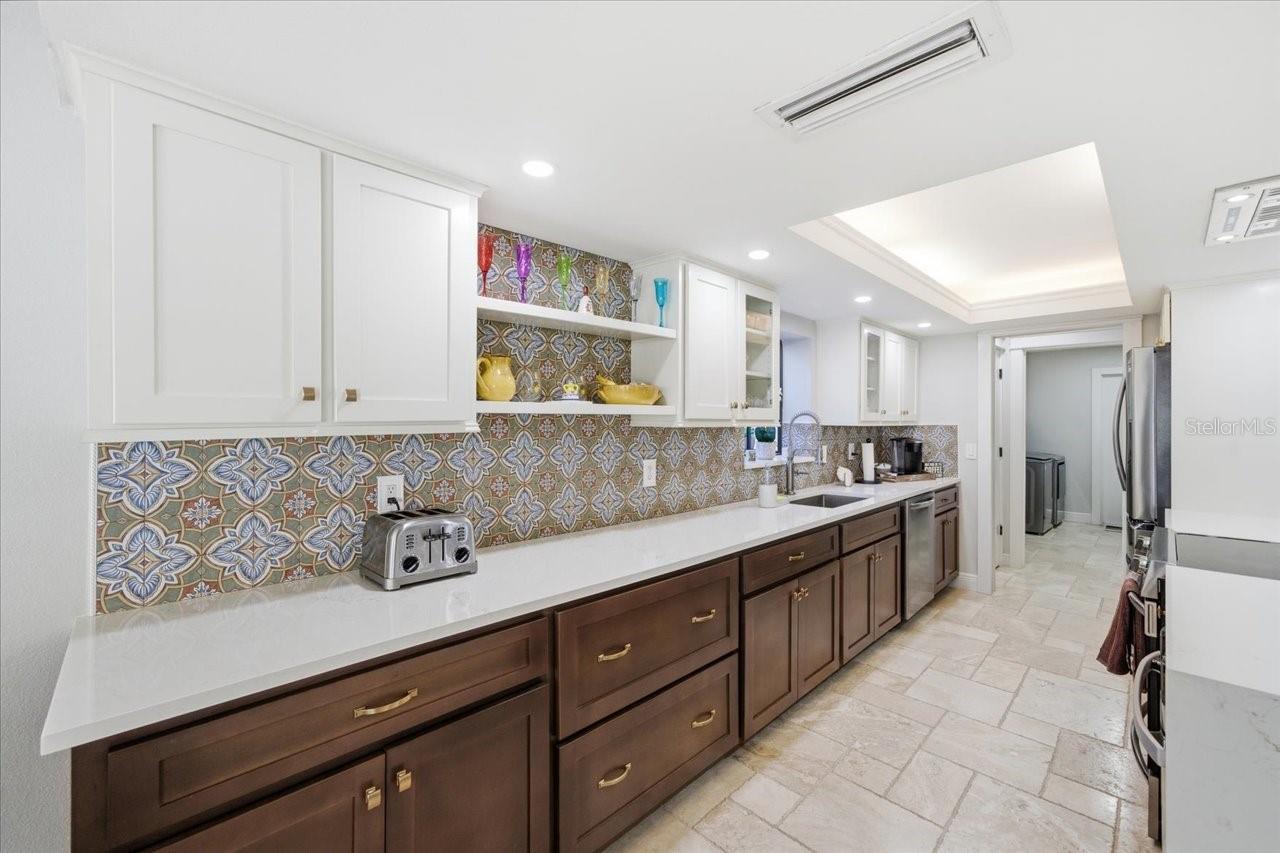 VILLAGE VI OF CARROLLWOOD VILL - Residential