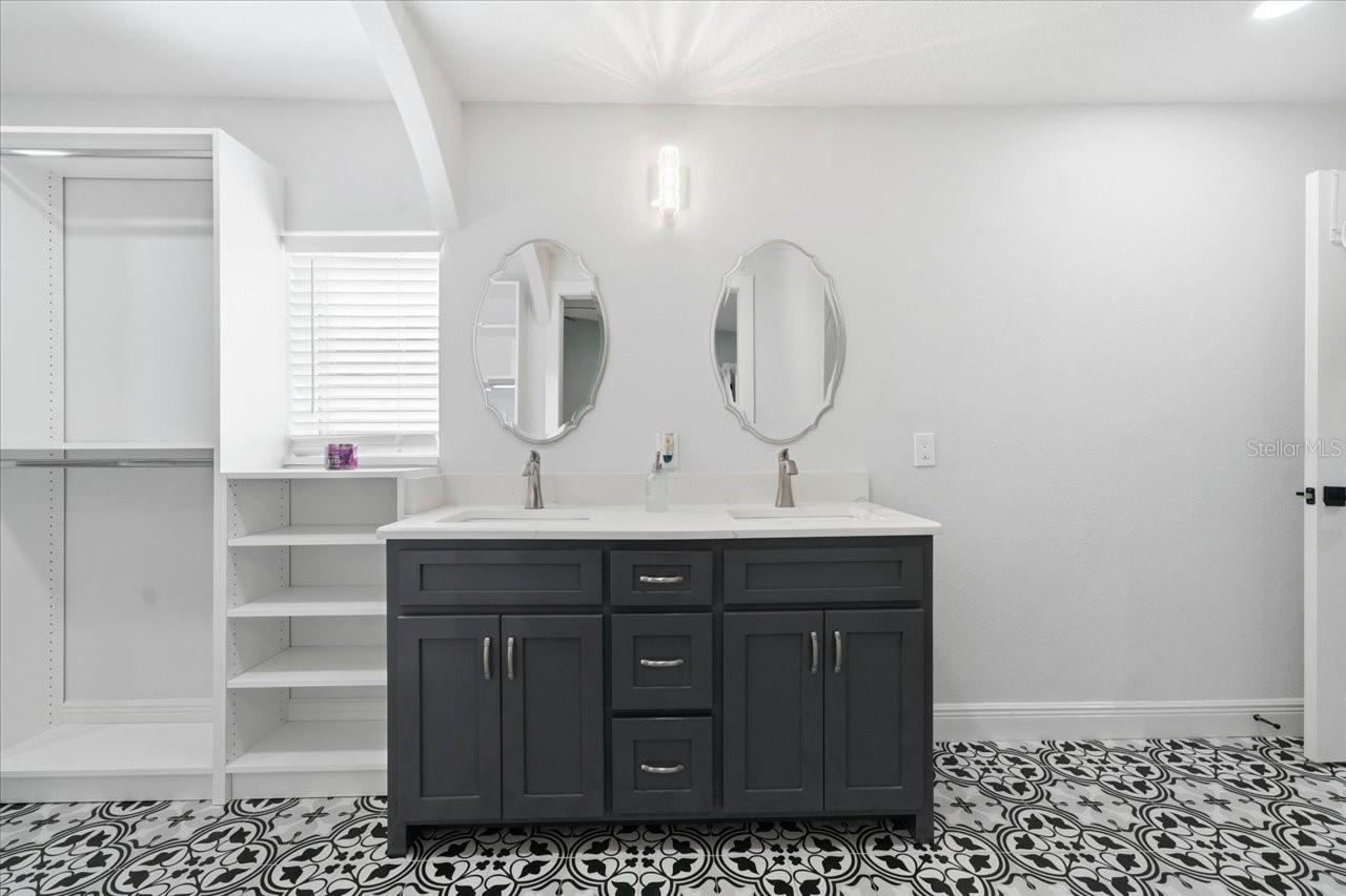 VILLAGE VI OF CARROLLWOOD VILL - Residential