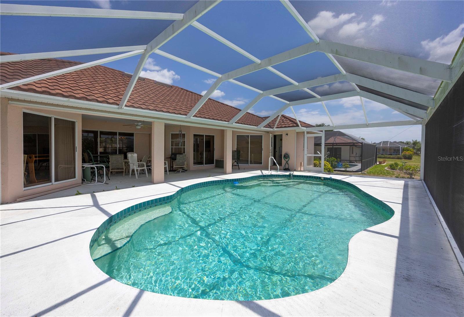 ROTONDA WEST PEBBLE BEACH - Residential