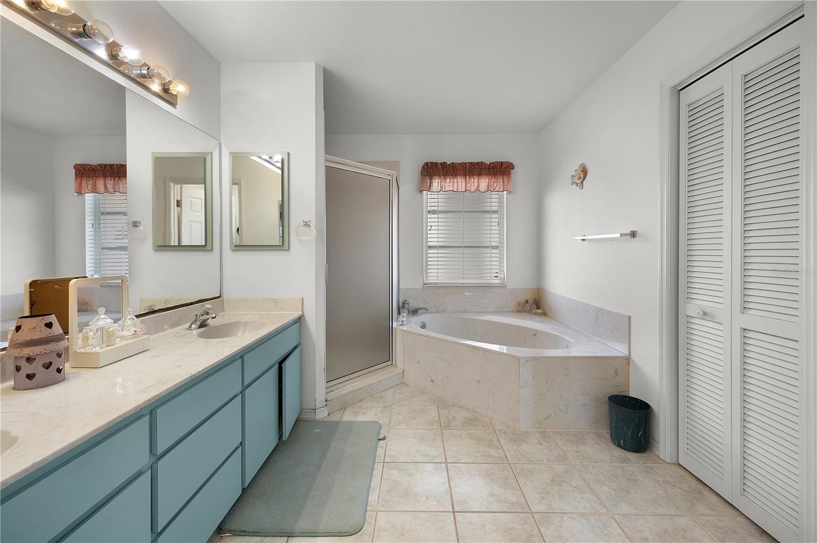 ROTONDA WEST PEBBLE BEACH - Residential